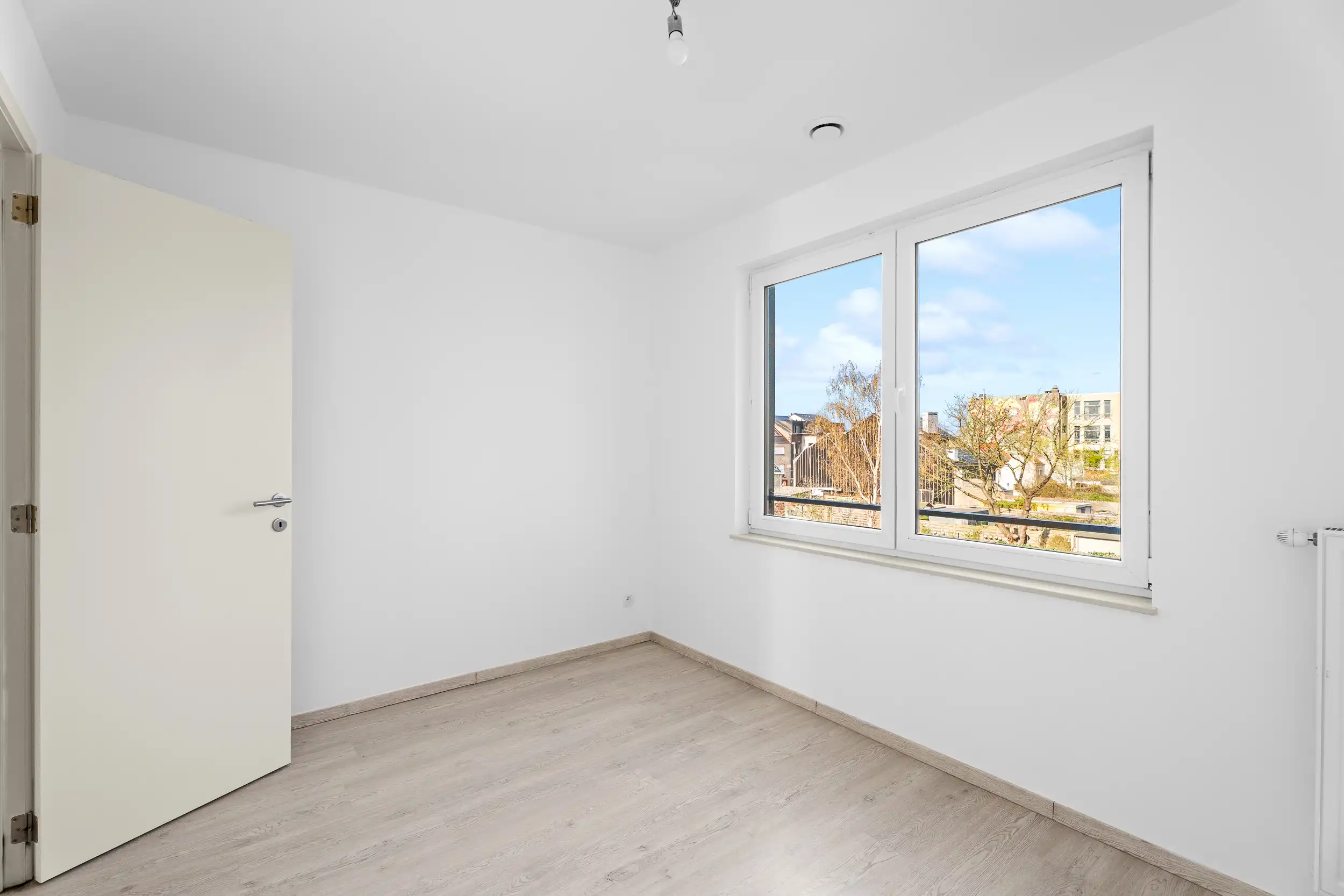 Ruim en lichtrijk 3-slaapkamer appartement in Haren foto 7