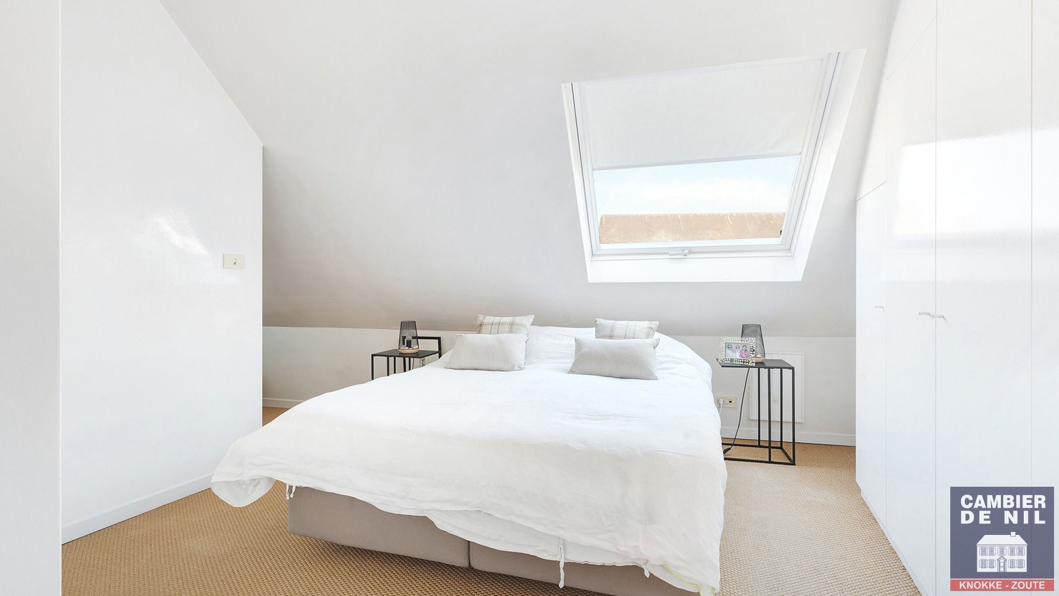 Schitterend duplex appartement met terras voor-en achteraan in hartje Zoute foto 14