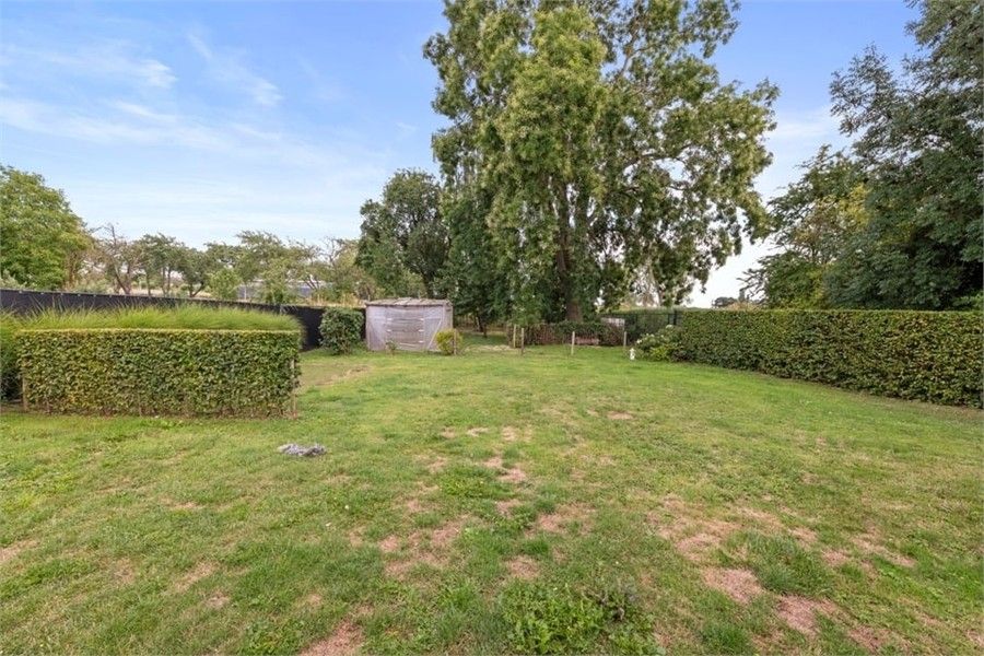 CHARMANTE GEZINSWONING OP EEN RUIM PERCEEL IN BUVINGEN foto 27