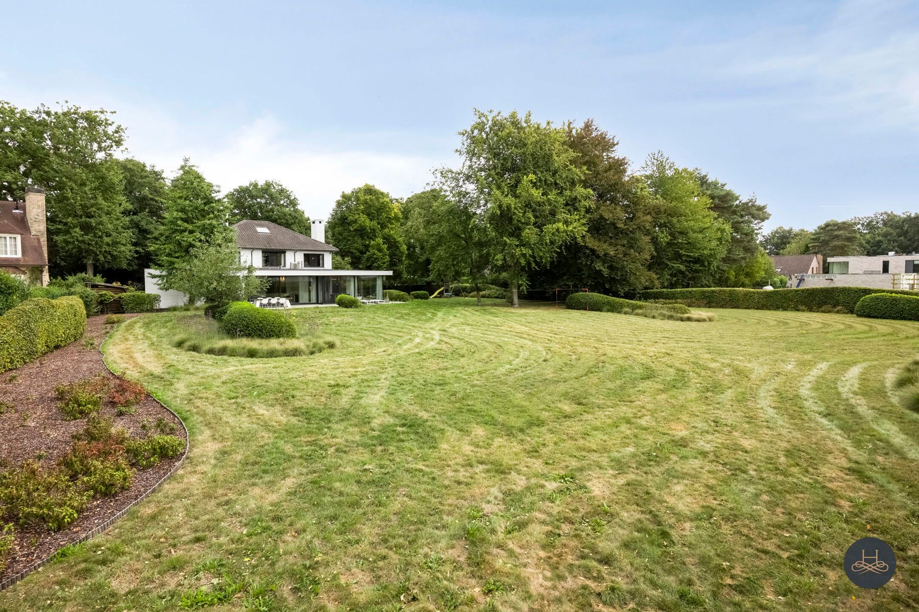Prachtige, rustig gelegen villa met praktijk en royale tuin foto 45