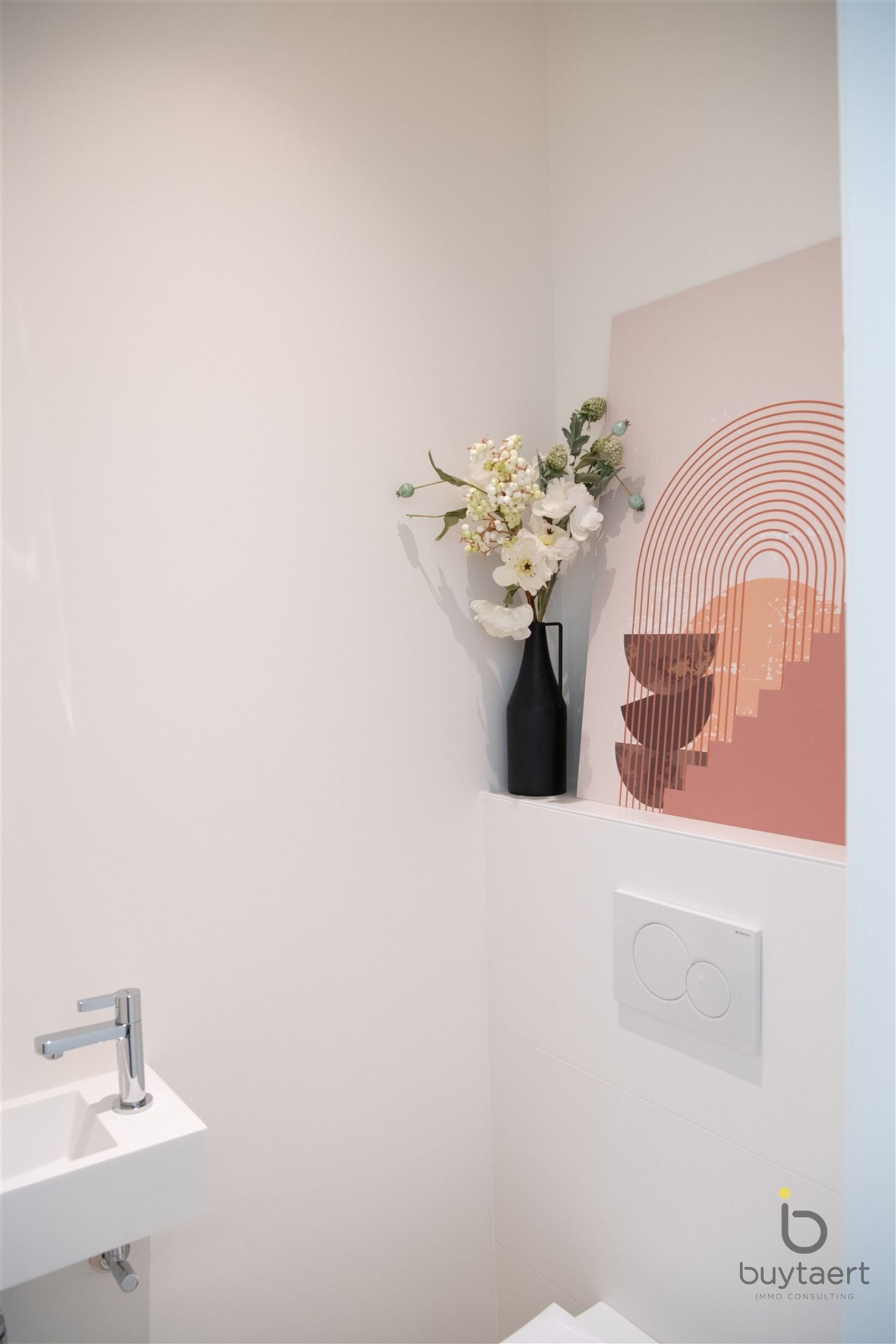 Beleef luxe, comfort en energiezuinigheid in een karaktervolle architectuur. foto 12