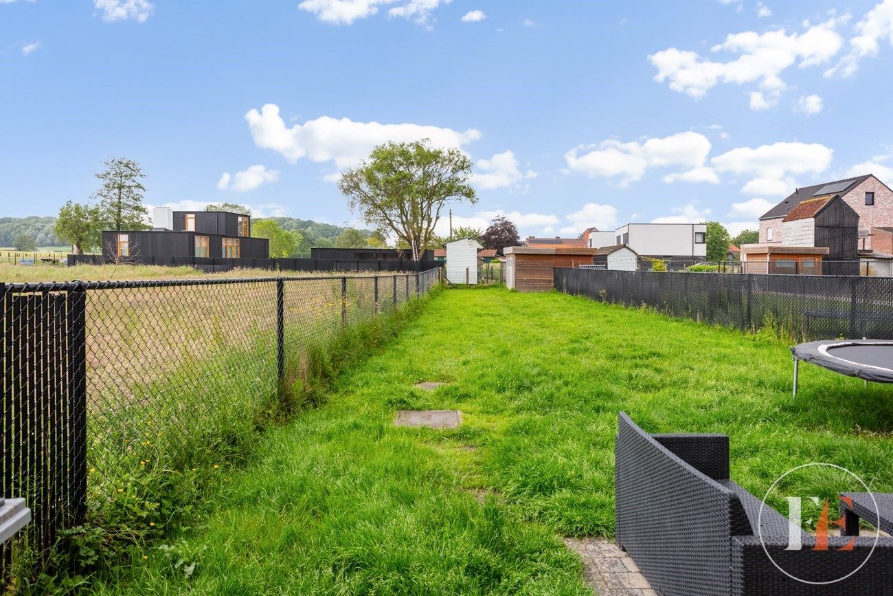 Recente energiezuinige woning met zicht op groen foto 3