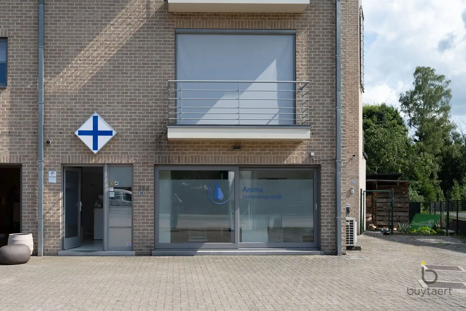 Handelsruimte met parking in Schilde. foto 2