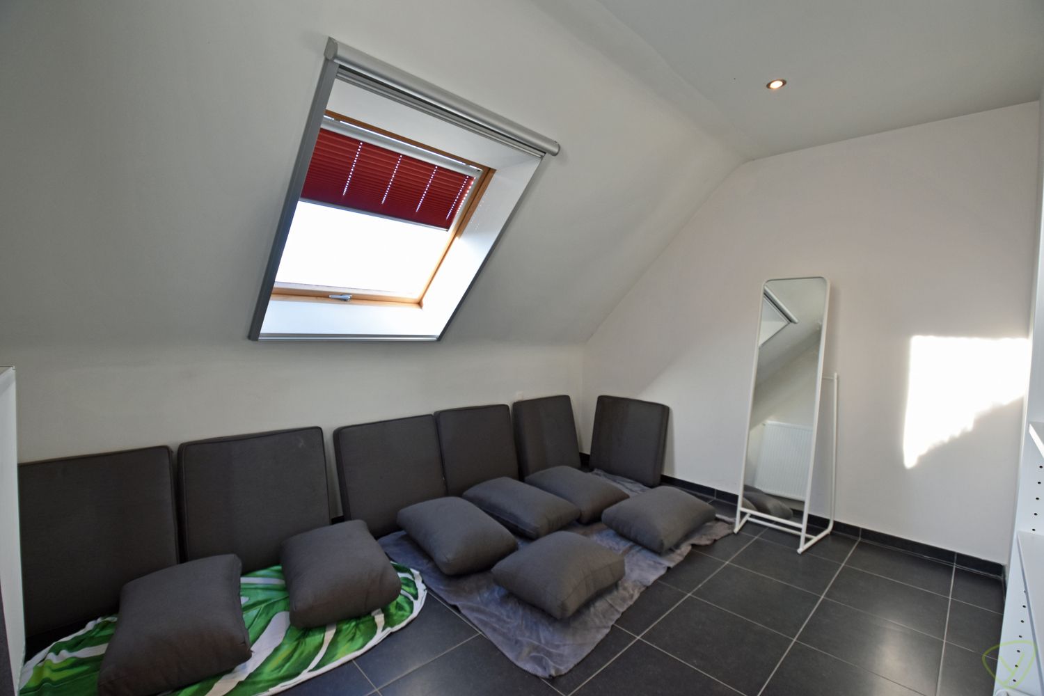 Zeer ruim duplex-appartement in de dorpskern van Sint-Laureins foto 9