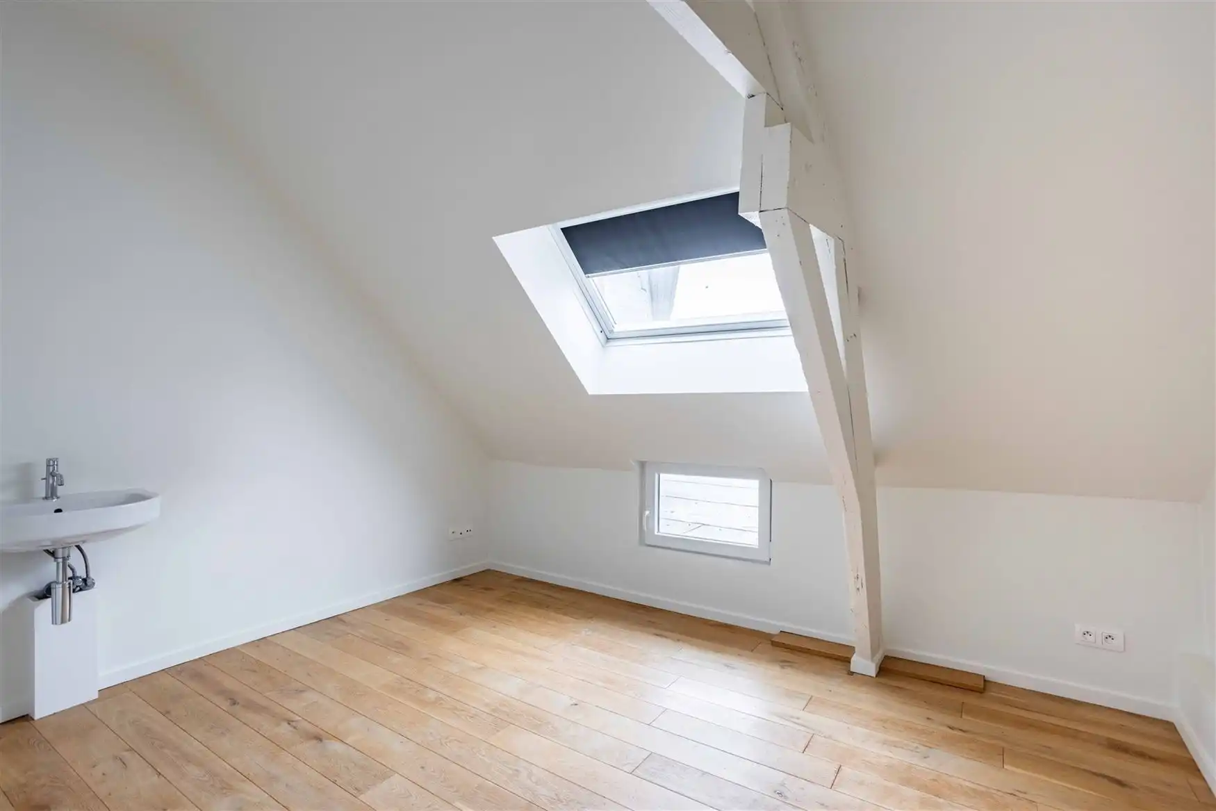 Instapklare woning met 4 kamers en koer in Gent foto 24