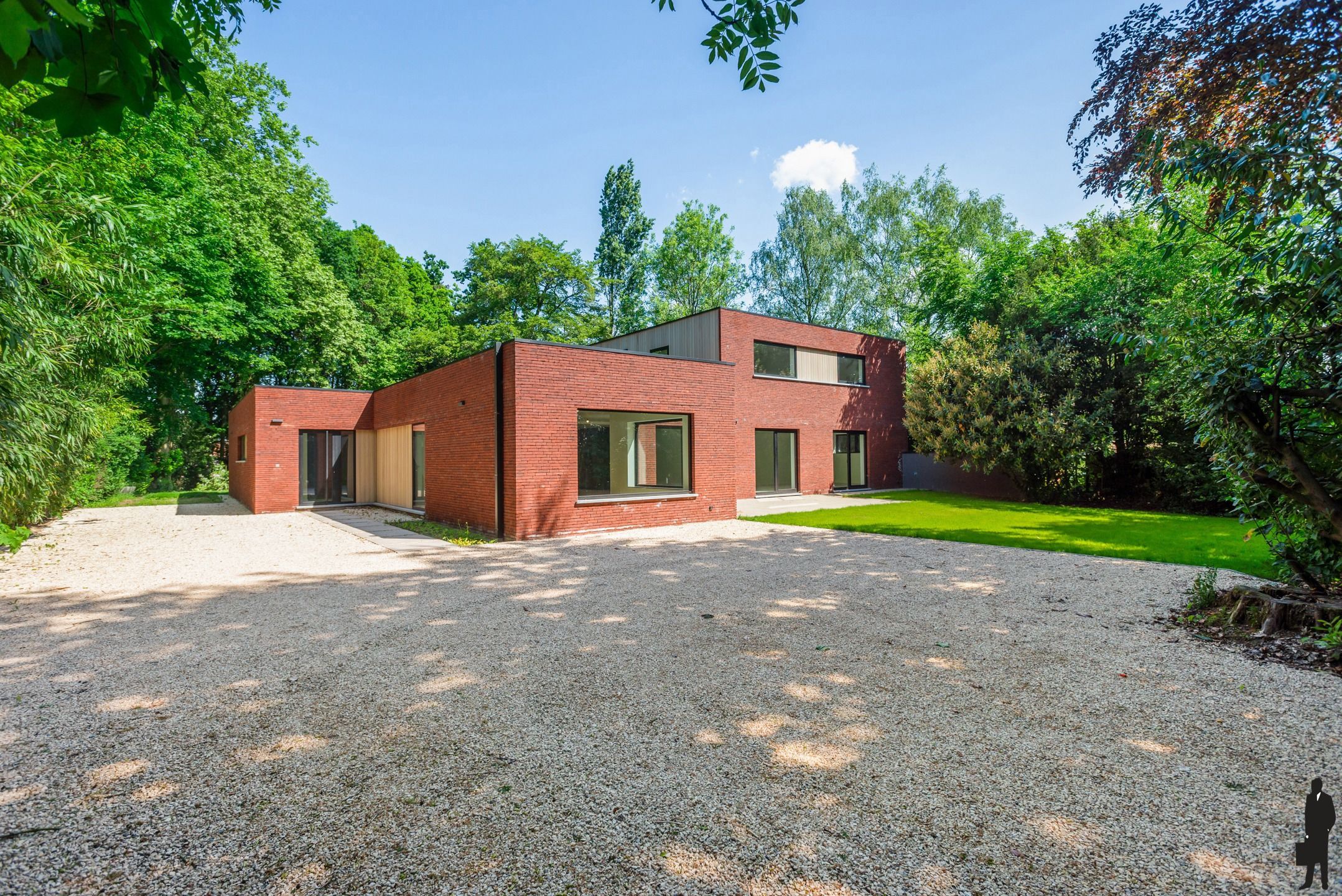 Energiezuinige woning met prachtige parktuin foto {{pictureIndex}}