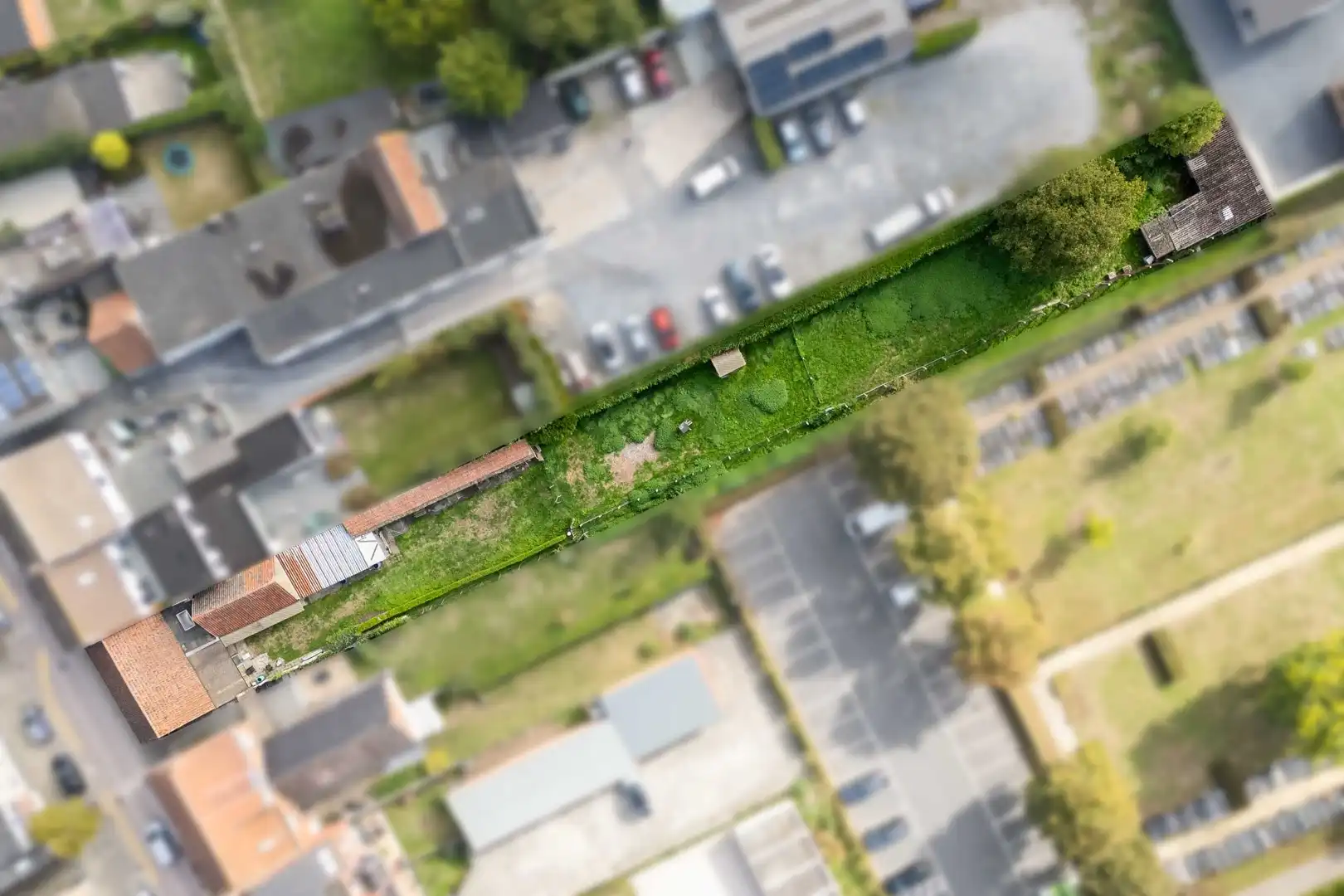 Hoofdfoto van de publicatie: Renovatiepotentieel op een perceel van 1.320 m² in Evergem