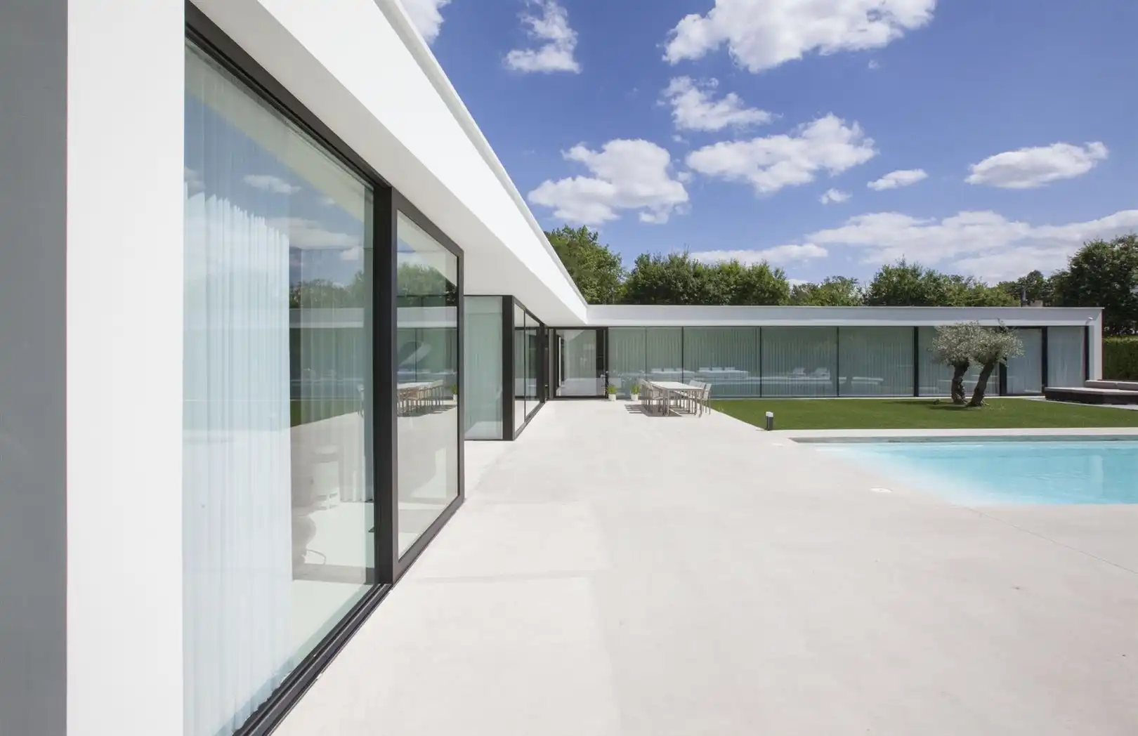 Exclusieve laagbouwvilla in residentiële buurt foto 25