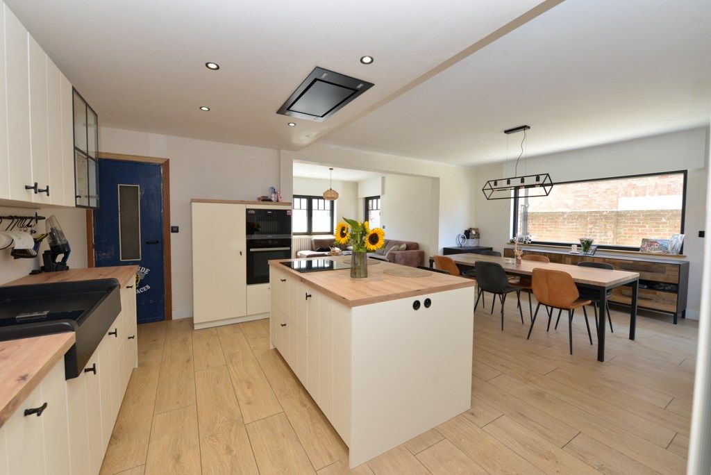 Mooie energiezuinige woning met zonnige tuin centrum Aartrijke foto 2