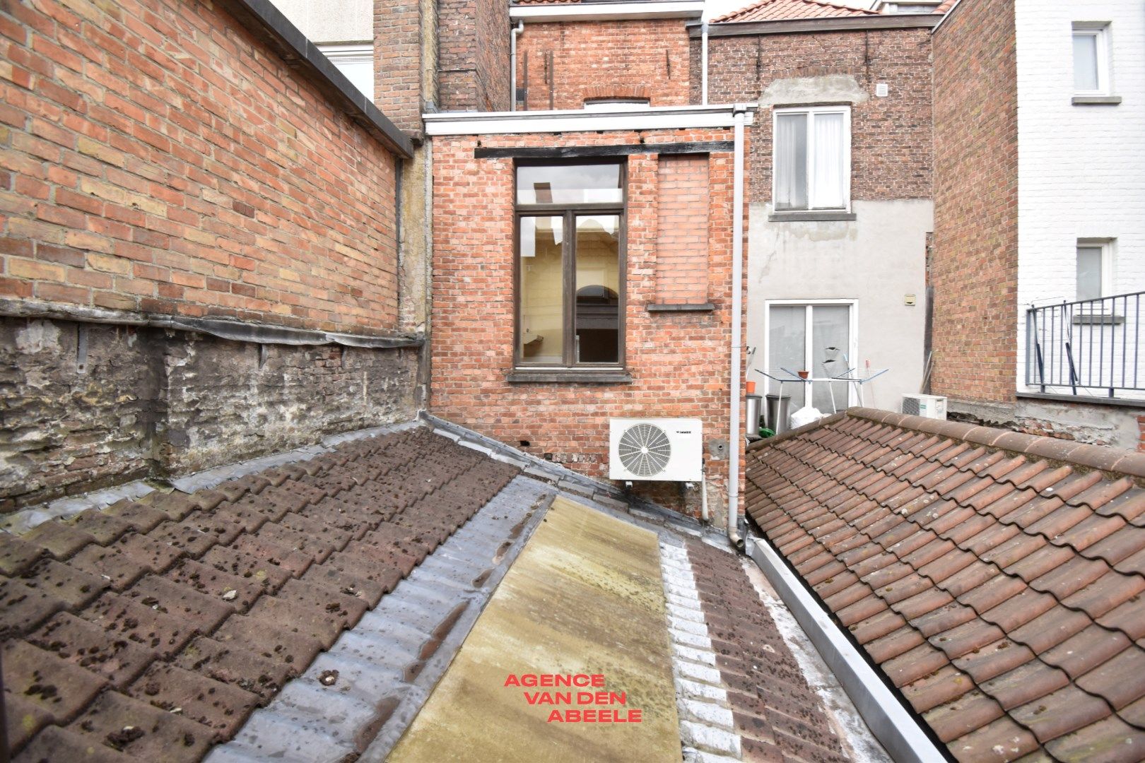 Winkelruimte in het hart van Brugge foto 12