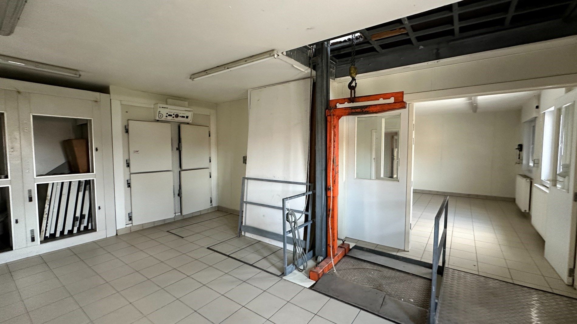 ZEER RUIME HOEKWONING - MOGELIJKHEID OPSPLITSEN 2 WONINGEN! foto 13