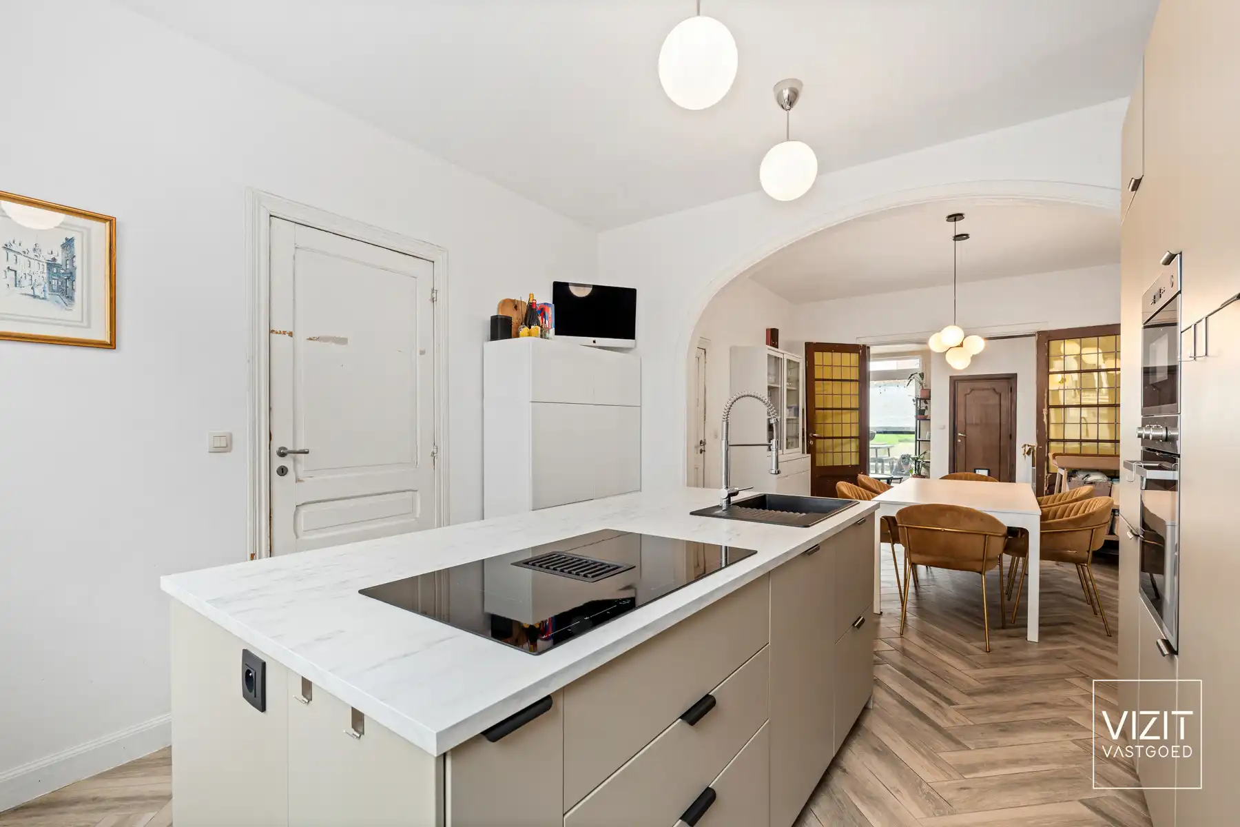 Instapklare en karaktervolle woning in centrum Ninove!  foto 3