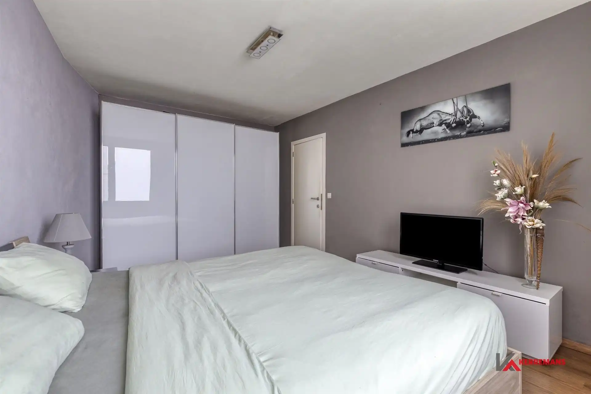 Gelijkvloers appartement met 2 slaapkamers, tuin & garage.  foto 11