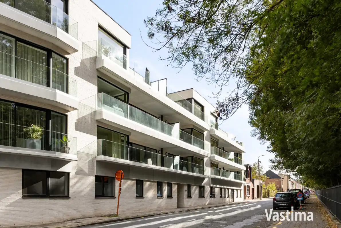 Instapklaar kijkappartement met 3 slaapkamers en uitzonderlijke terrassen foto {{pictureIndex}}