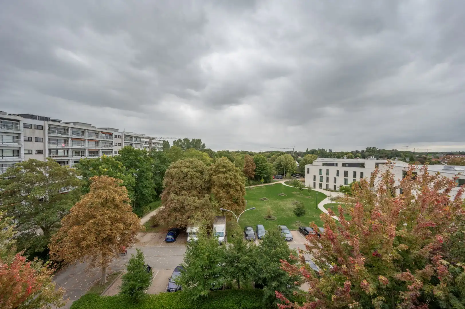 Groot appartement met drie slaapkamers en garage nabij het centrum van Brugge foto 12