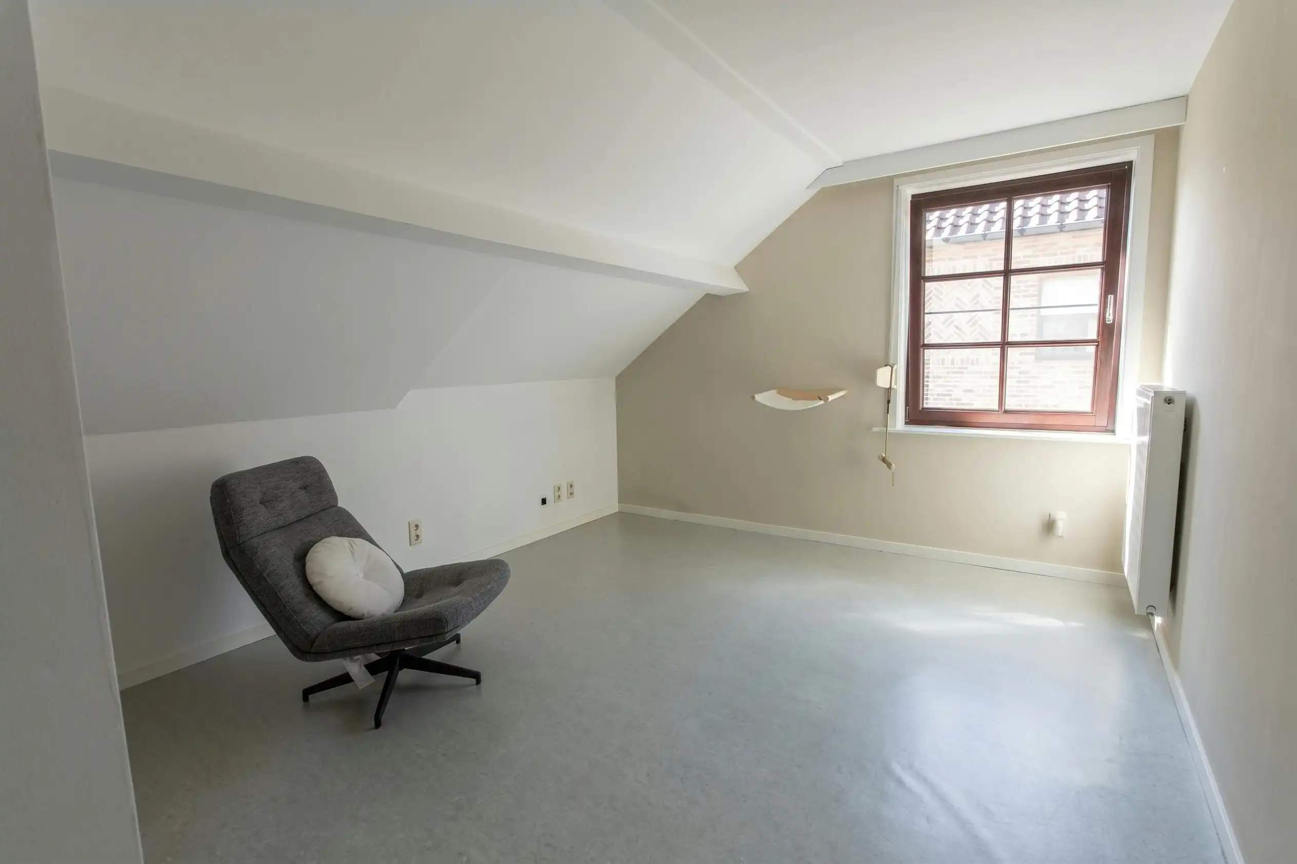 Landelijk gelegen huis met 4 slaapkamers nabij centrum Reppel  foto 9