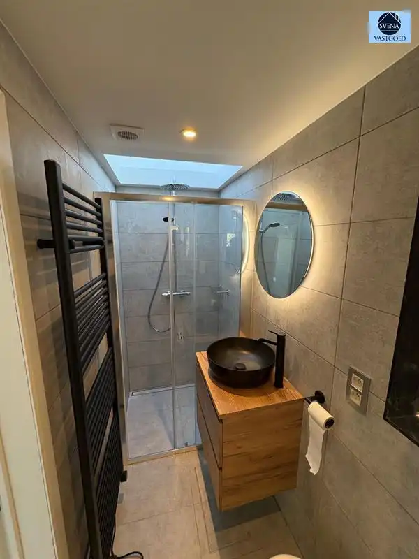 ZEER LEUKE, LICHTRIJKE WONING NABIJ CENTRUM EN WINKELS foto 8