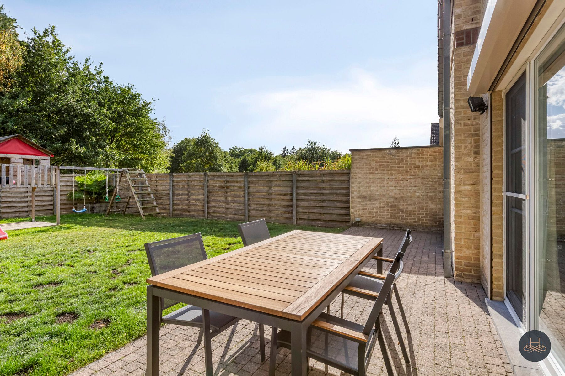 Gezellige halfopen bebouwing met 3 slaapkamers en leuke tuin foto 26