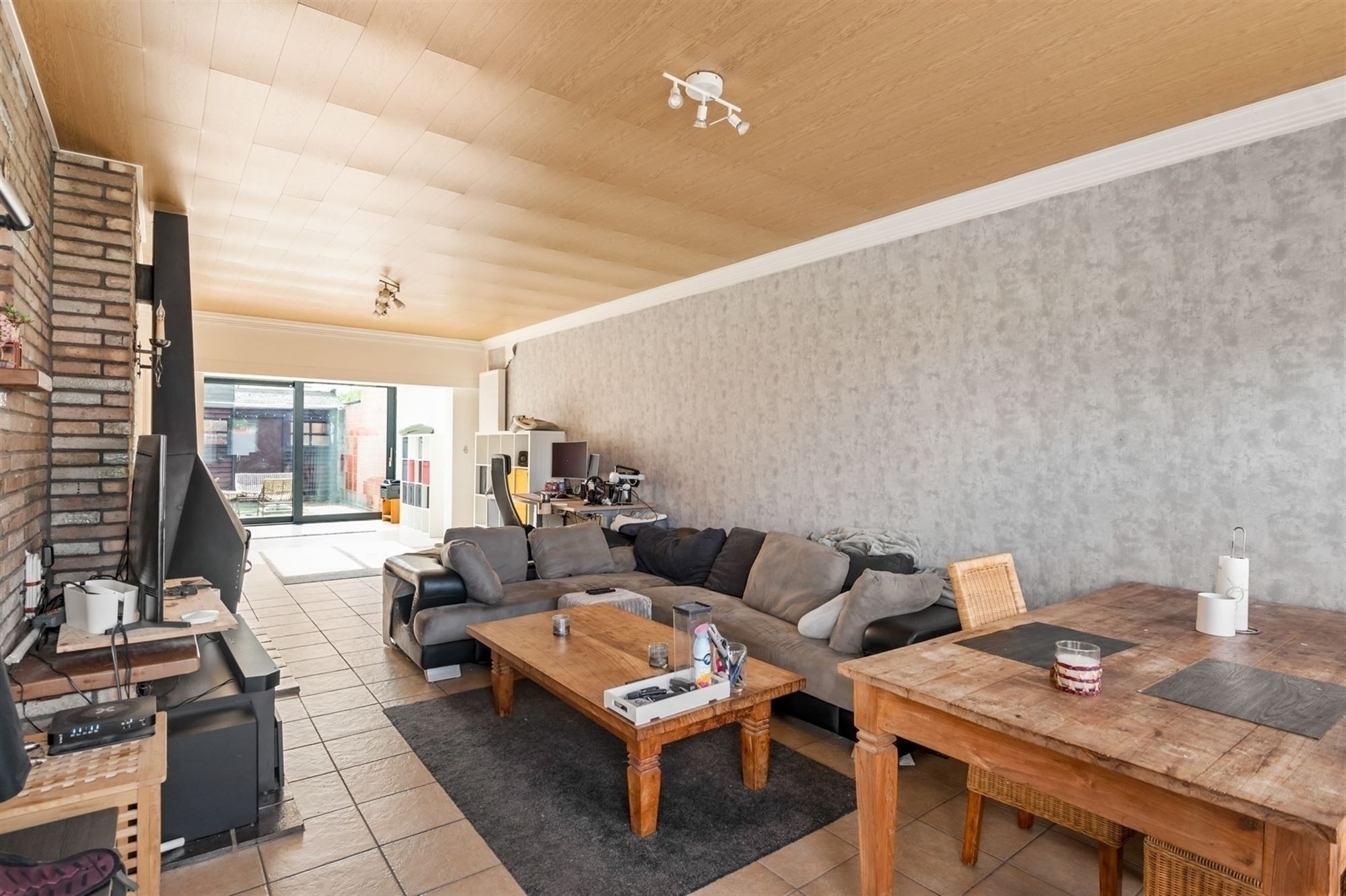 Grotendeels gemoderniseerde woning te Duffel foto 2