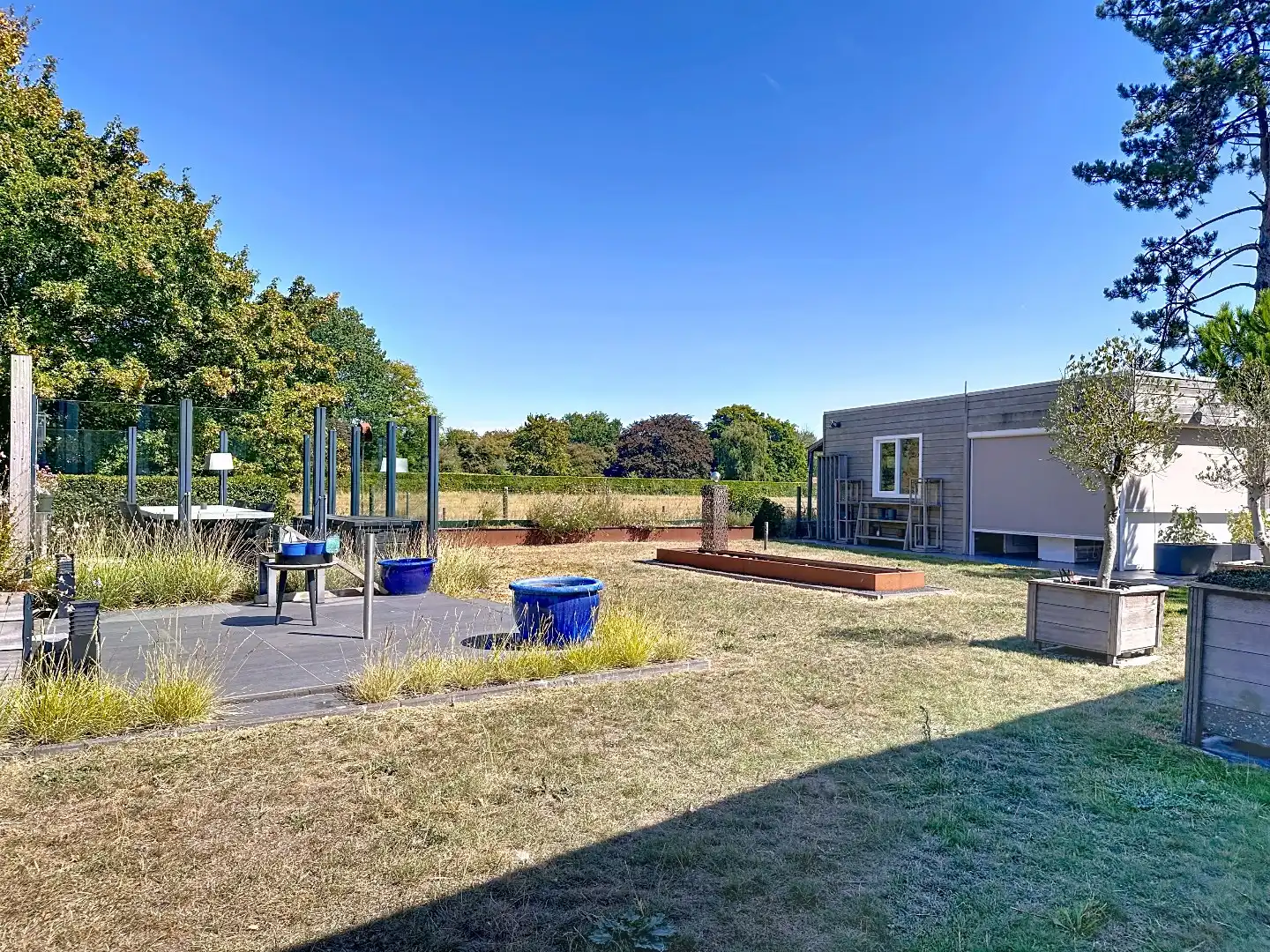 Charmante woning met verrassend veel ruimte en comfort. foto 32