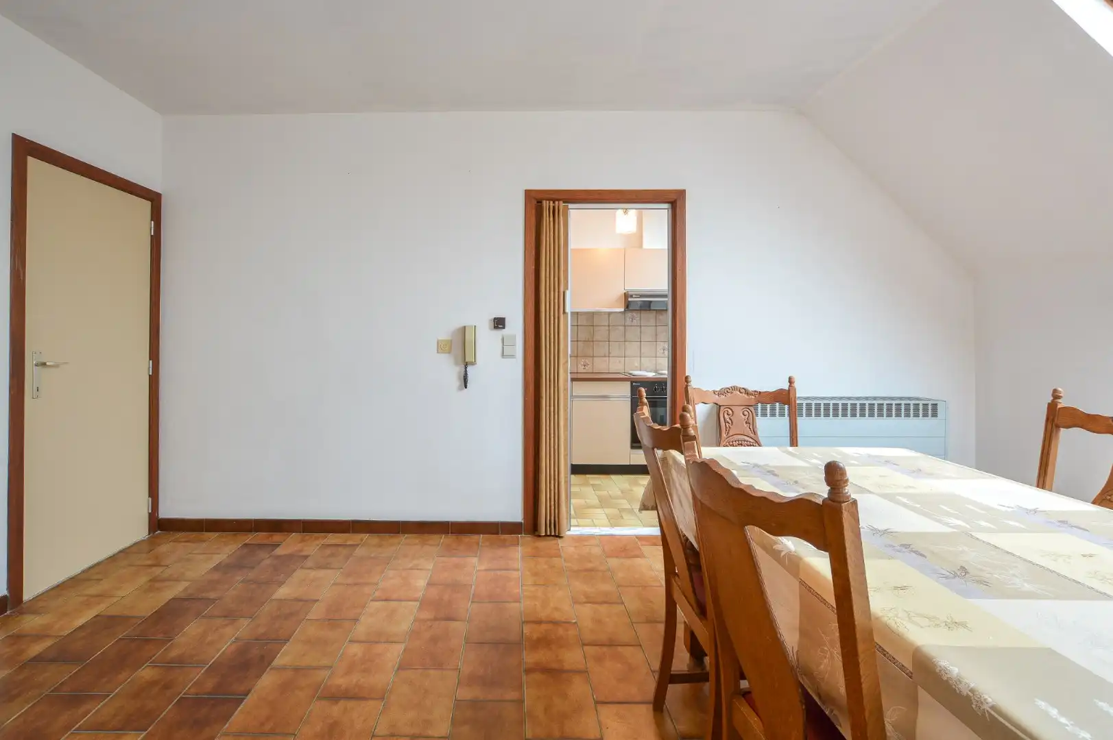 Interessante opbrengsteigendom met 5 volledig verhuurde appartementen in het centrum van Oudenburg foto 20