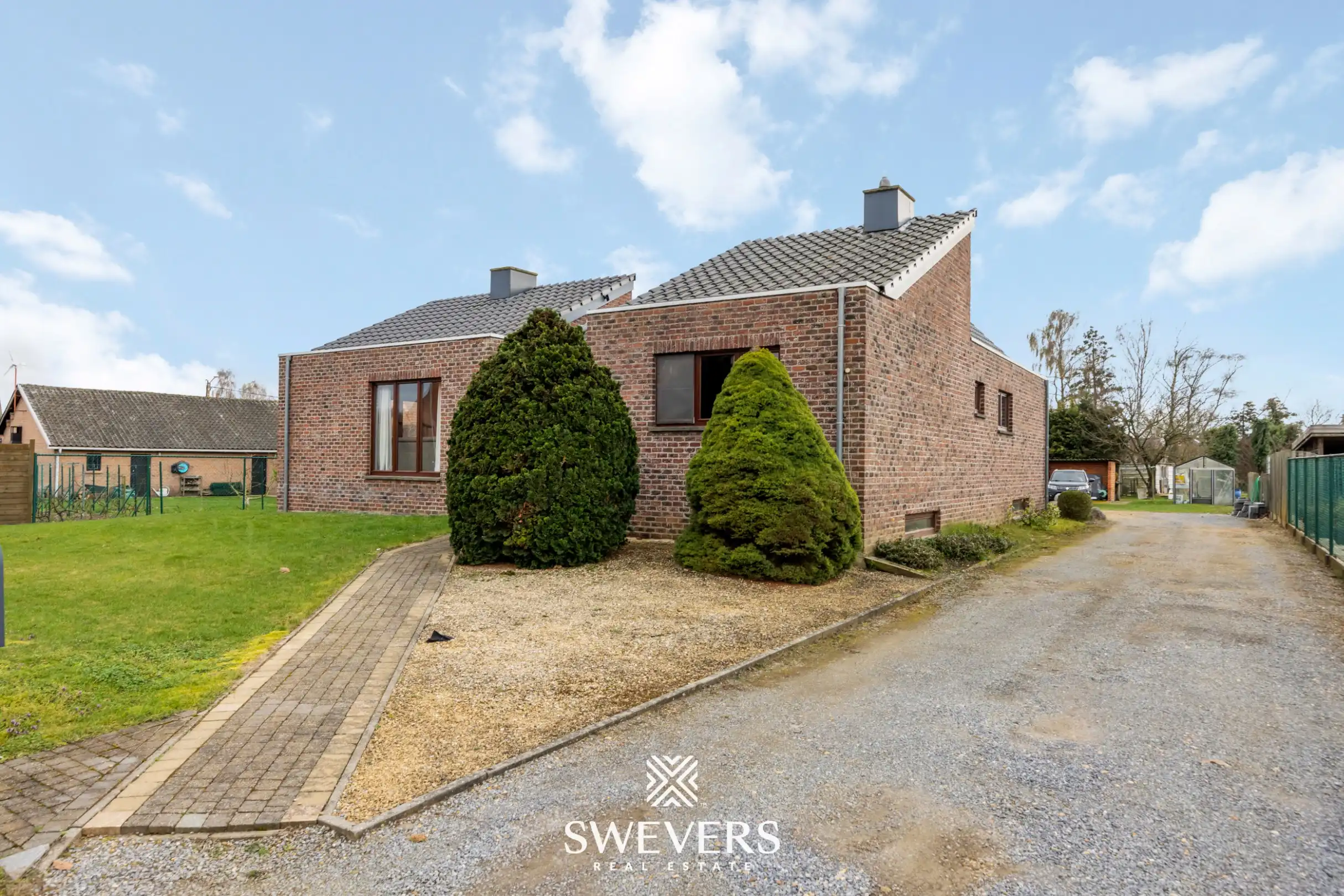 Zonnige woning met ruime zuid georiënteerde tuin in het rustige Diepenbeek foto 35