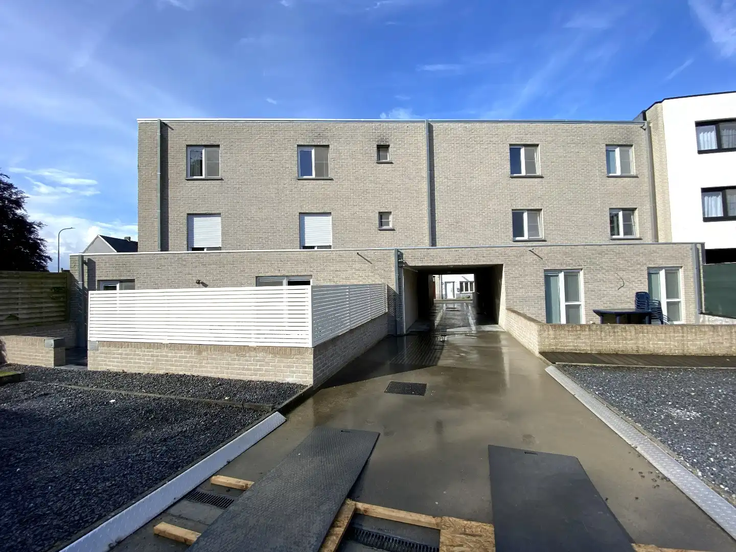 INSTAPKLAAR APPARTEMENT MET 2 SLPKS | TERRAS EN GARAGEBOX foto 10