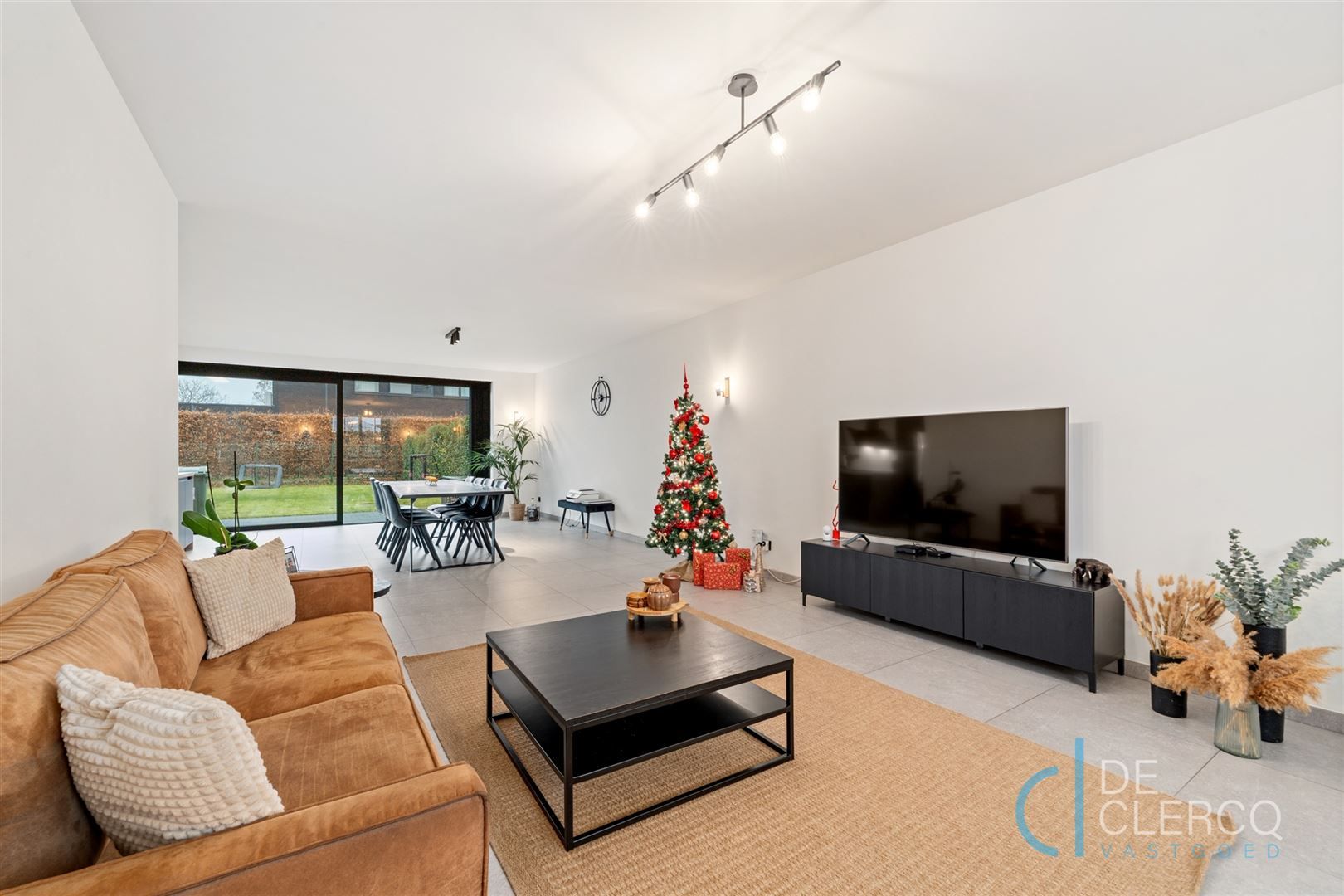 Mooie villa te koop in een rustige woonwijk te Lochristi!  foto 4