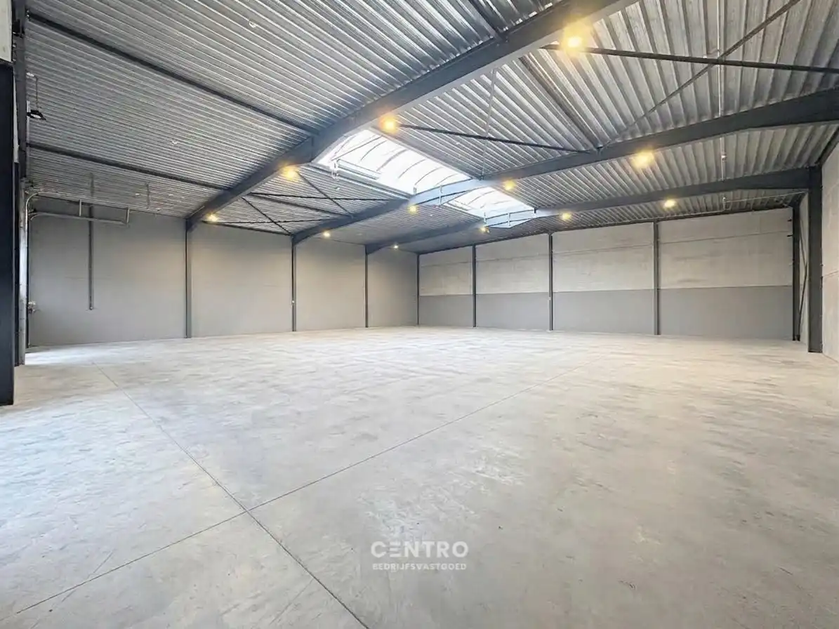 Industrieel-magazijn-logistiek te huur Zwartegatstraat 82 - 8020 Oostkamp
