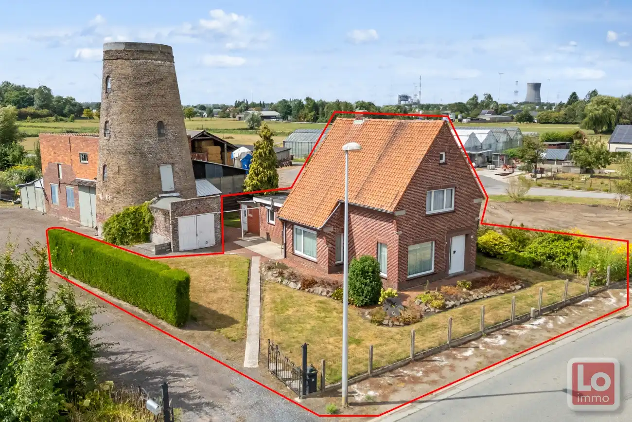 Hoofdfoto van de publicatie: Charmante te renoveren woning met 3 slaapkamers in het rustige Desteldonk