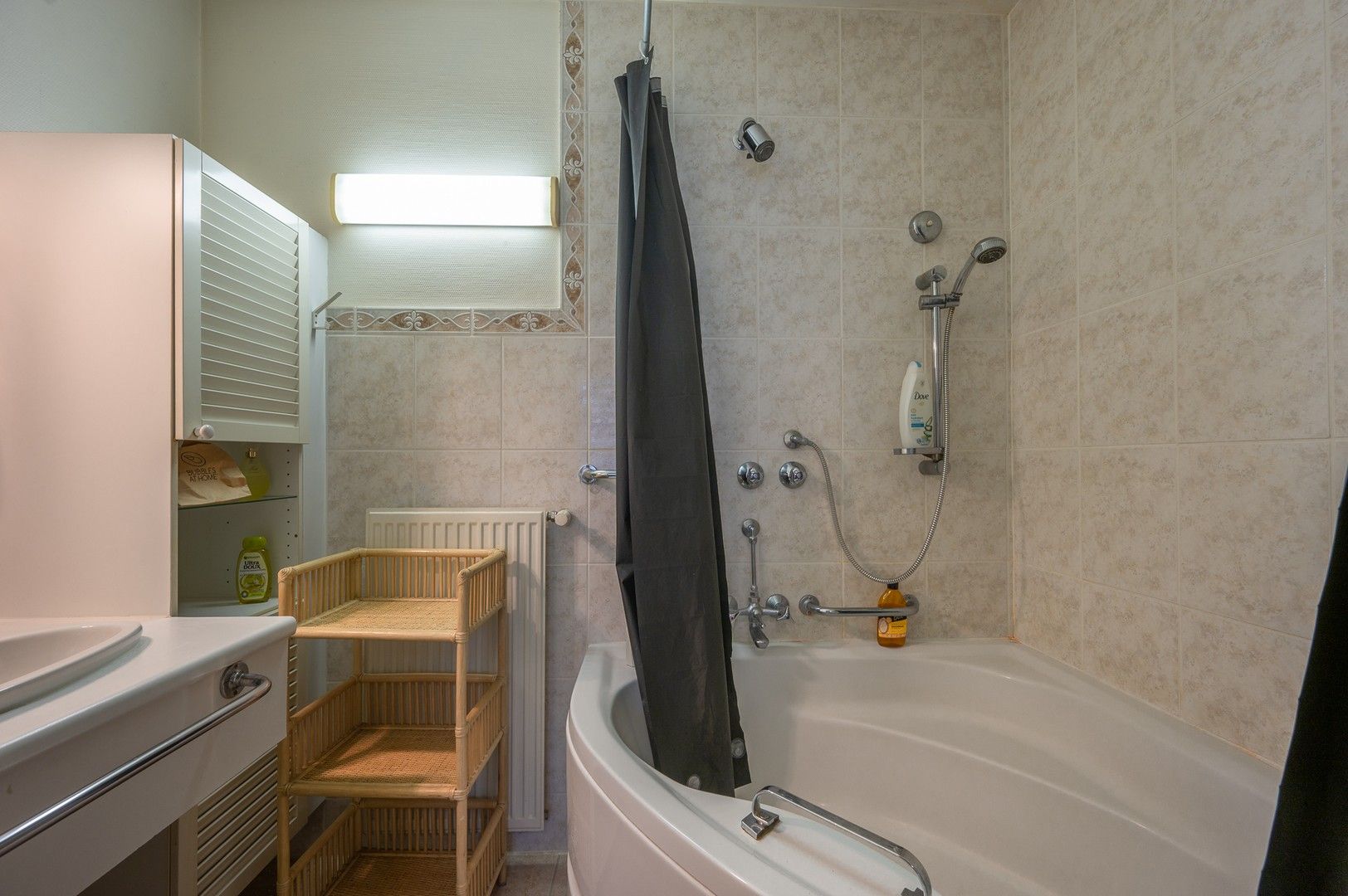 Appartement met zijdelings zeezicht gelegen vlakbij de winkels in de Kustlaan en de Zeedijk. foto 15