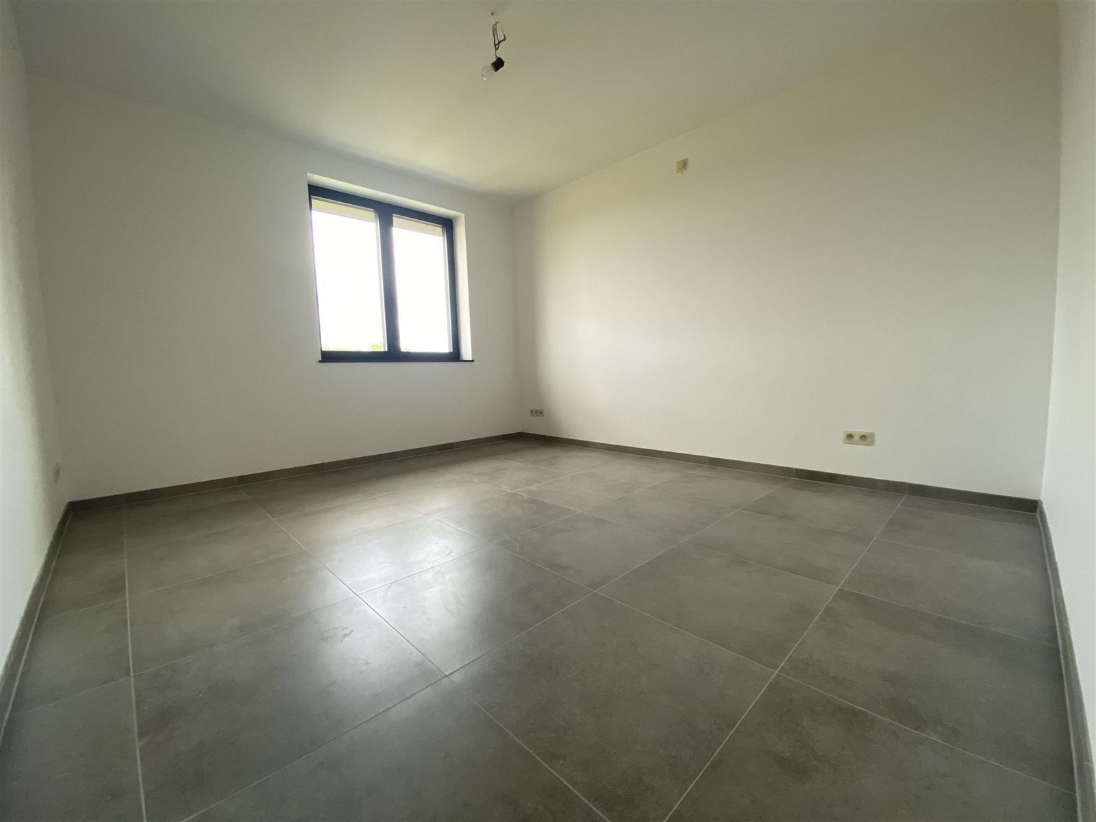Ruime woning met 3 slaapkamers te huur foto 16