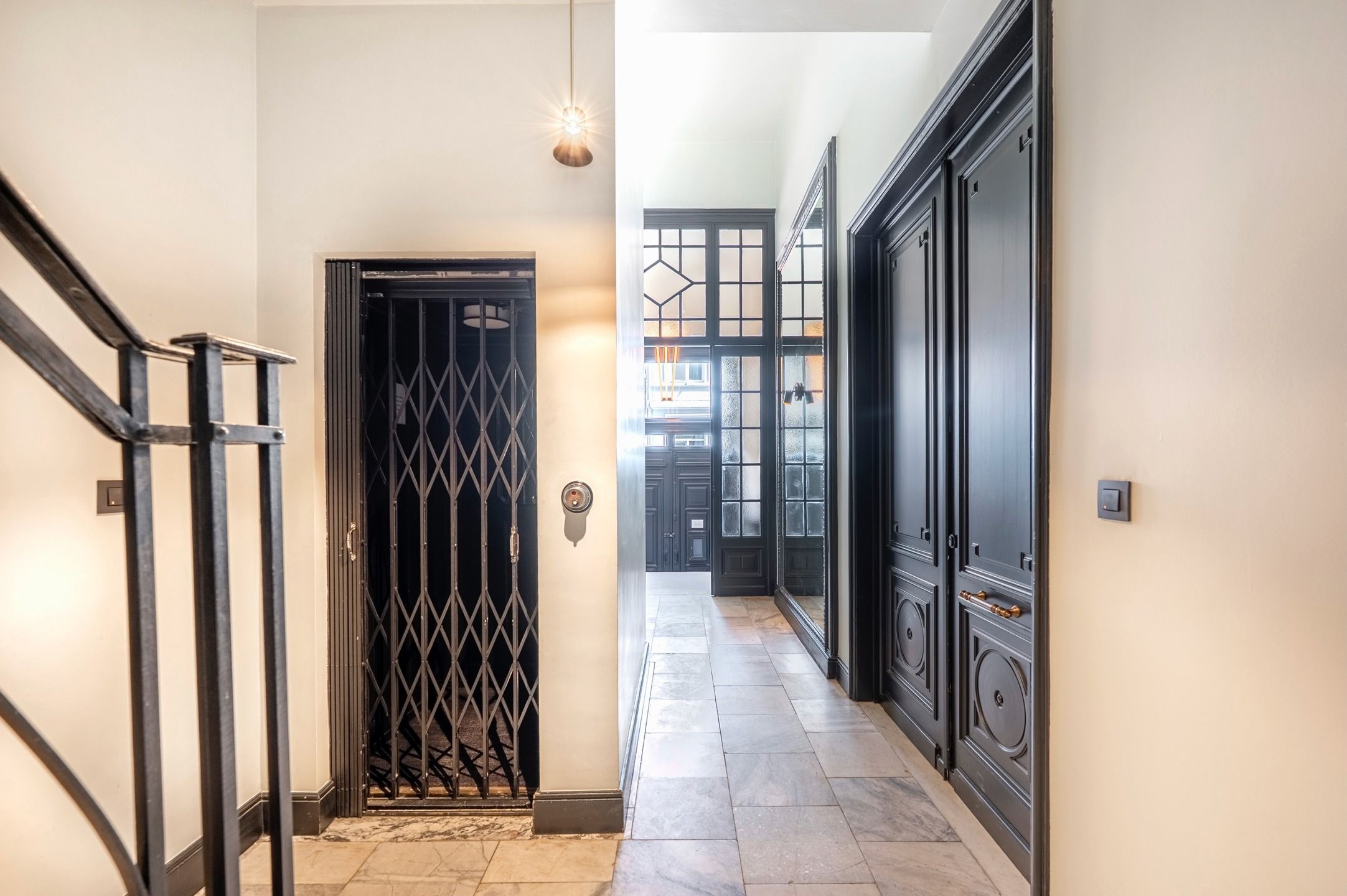 ANTWERPEN - Karaktervol appartement met 4 slpk en zuidterras foto 21