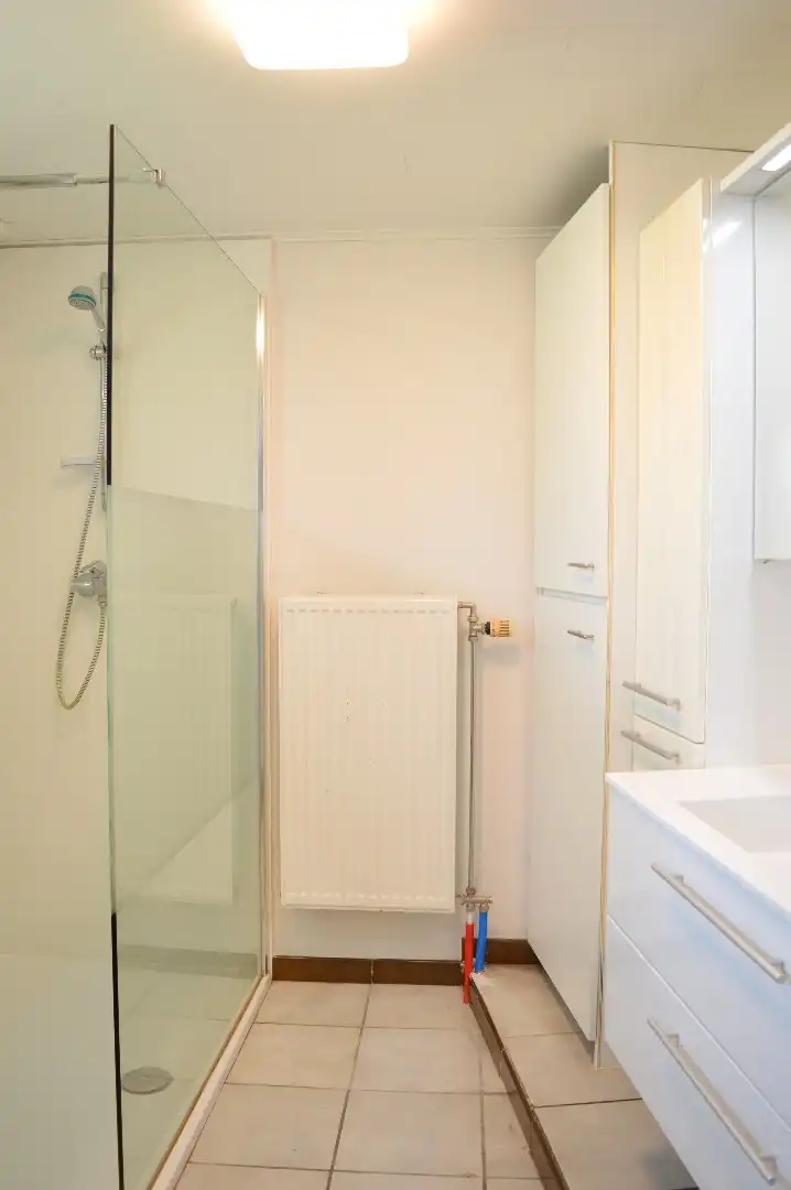 Gelijkvloers appartement in het centrum van Heule foto 4