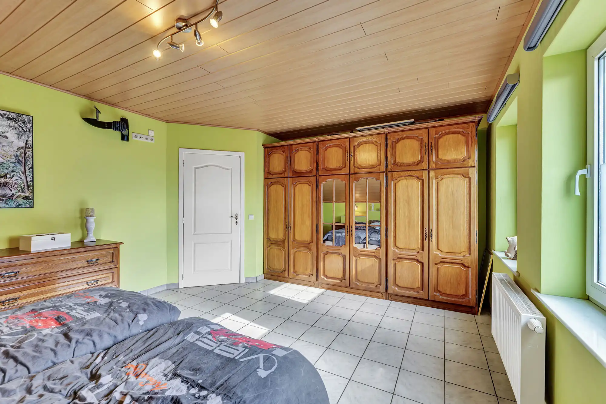 Goed onderhouden villa op groot perceel met 4 slaapkamers foto 35