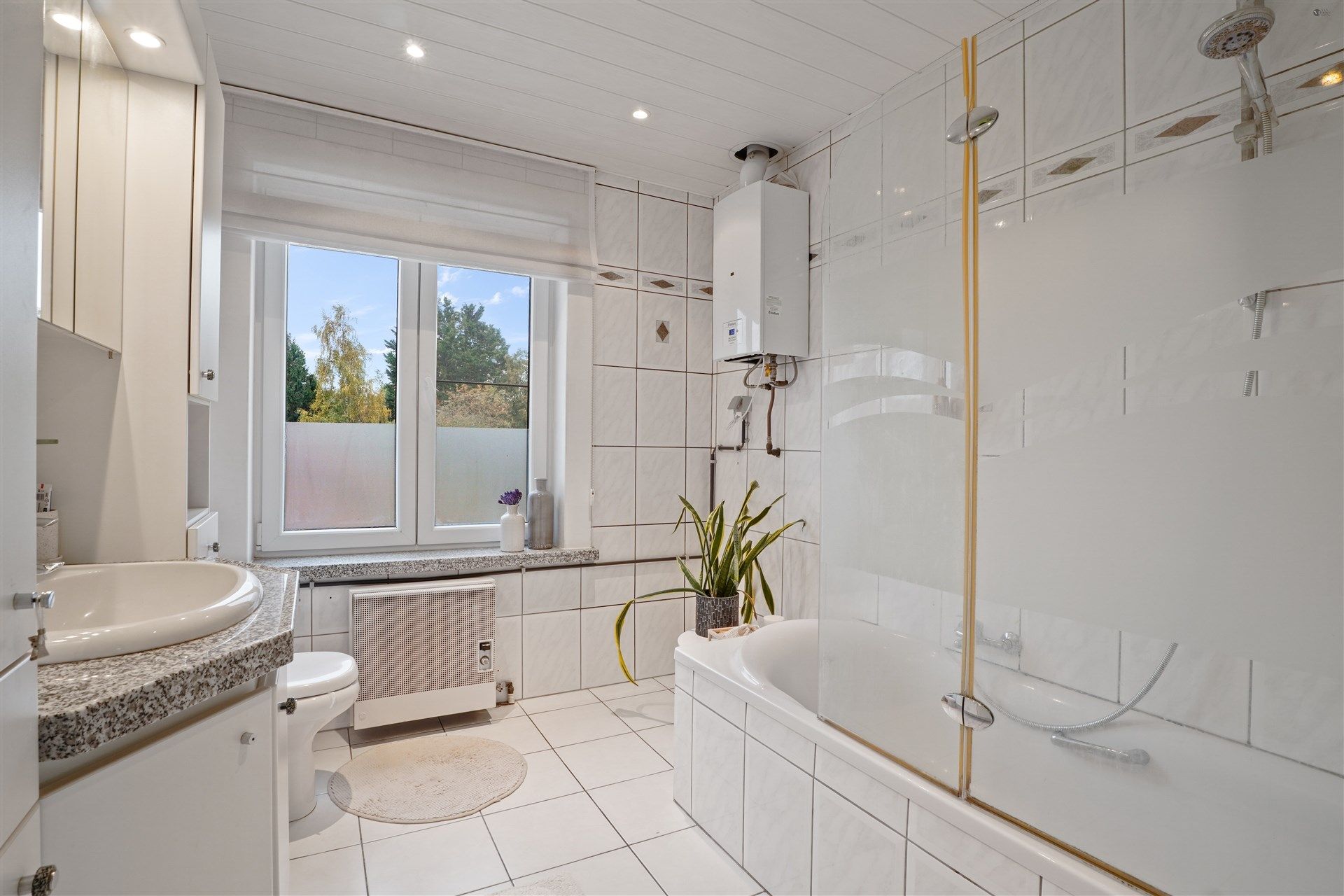 Rijwoning nabij centrum Stekene foto 20