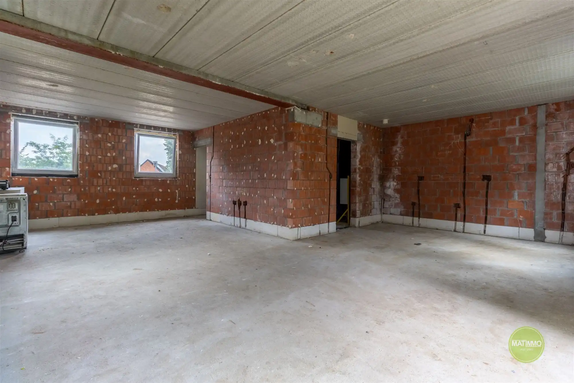 Vrijstaande casco gezinswoning met 6 slaapkamers  foto 3