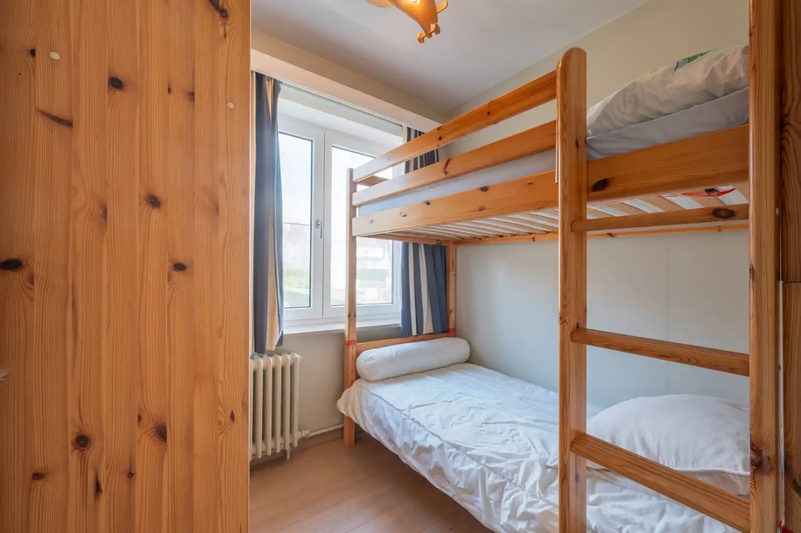 Ruim en comfortabel 3-slaapkamerappartement, gelegen op een uitzonderlijk rustige locatie in Duinbergen foto 15