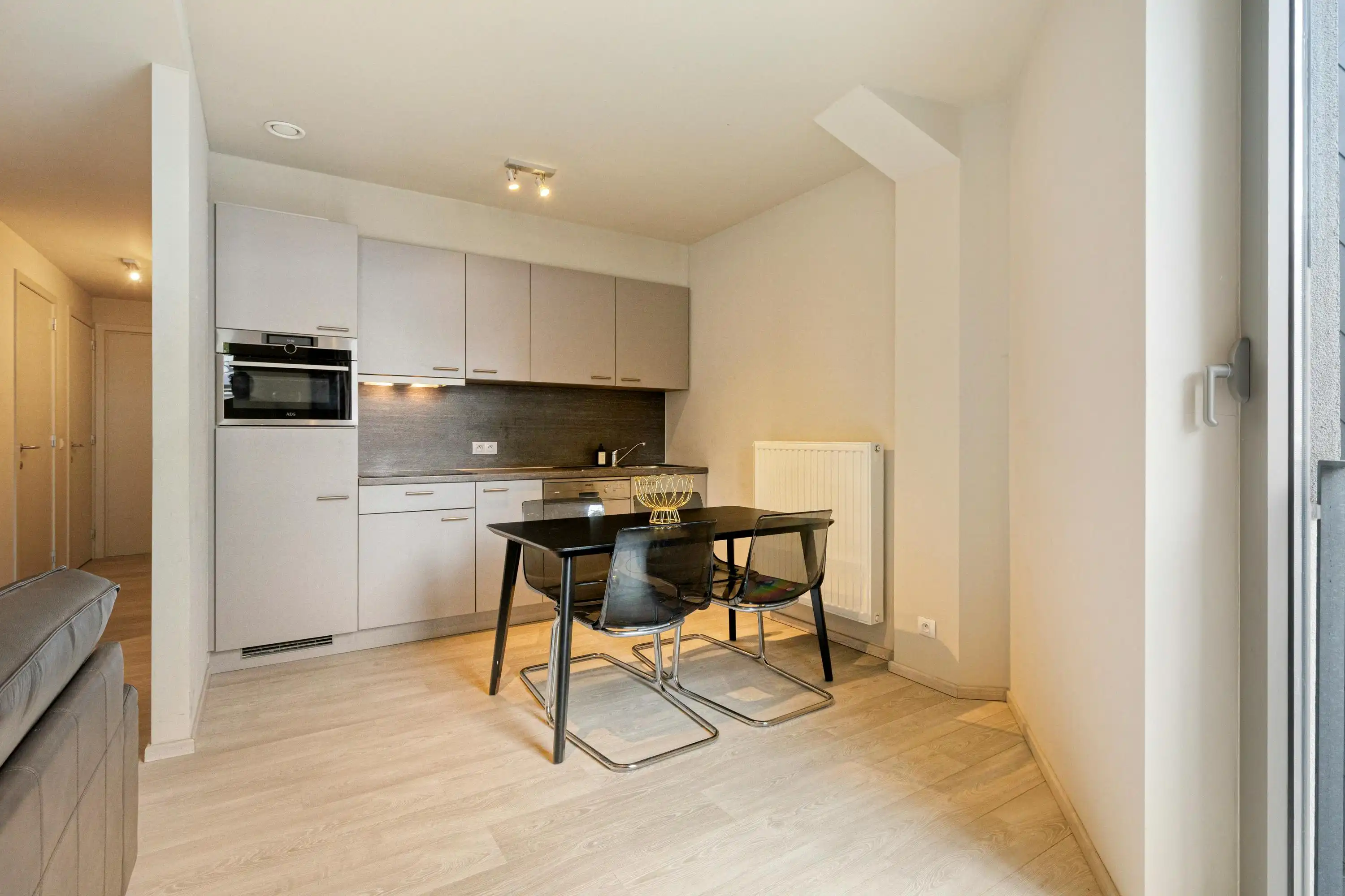 Licht en instapklaar appartement met terras foto 7