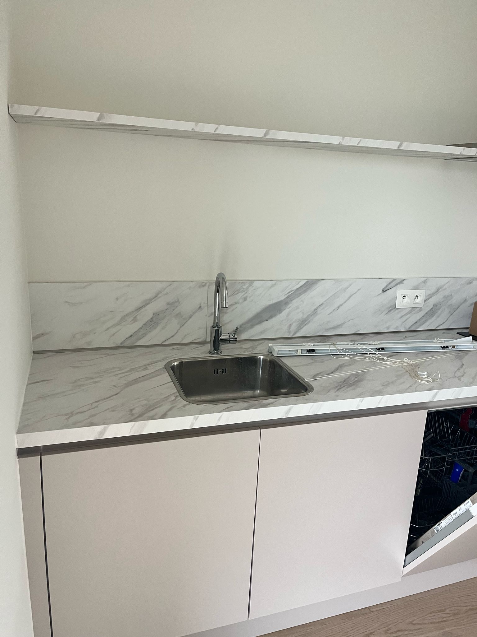 Luxueus nieuwbouw appartement met terras te Molenbeersel. foto 10