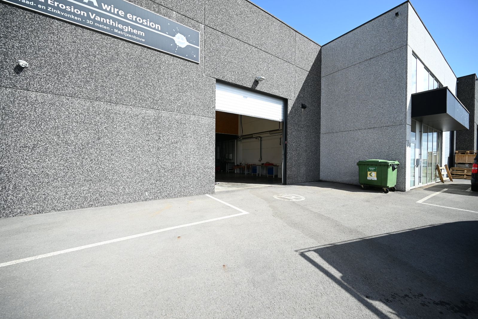 Recent magazijn (146m2) foto 3