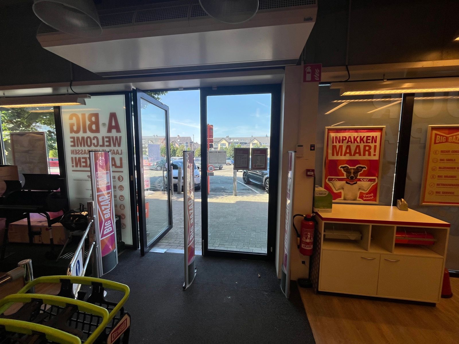 Handelsgelijkvloers te huur – Centrum Lanaken foto 16