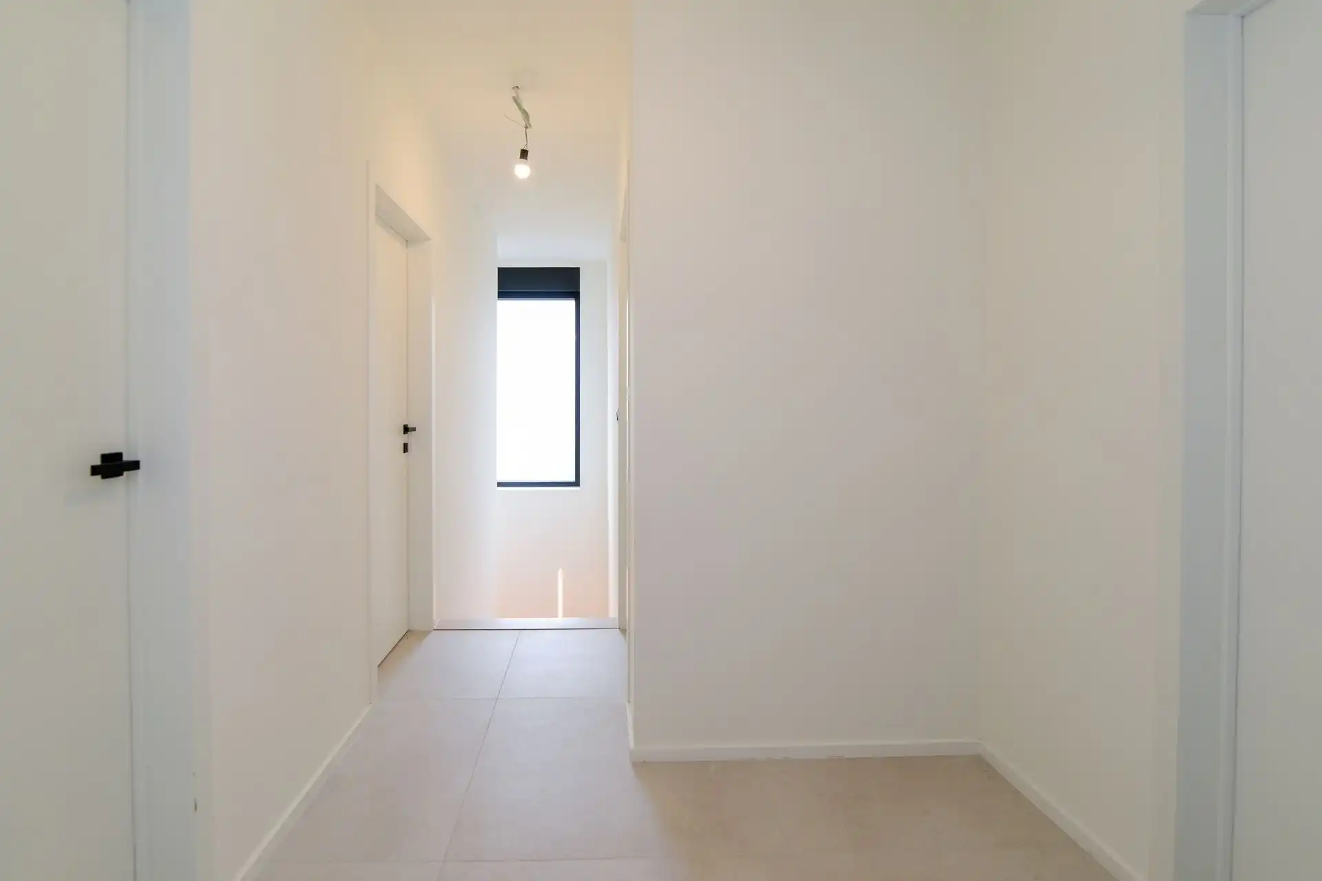Stijlvolle en instapklare vrijstaande woning op een doodlopende straat  foto 20