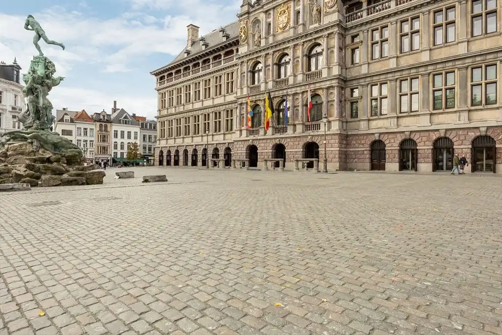  Uniek, karaktervol 16e eeuws gebouw in hartje centrum foto 30