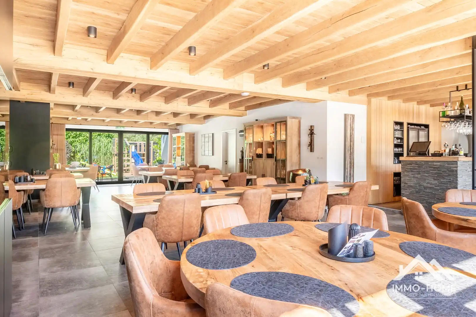 Prachtige gerenoveerde brasserie met appartement!  foto 3