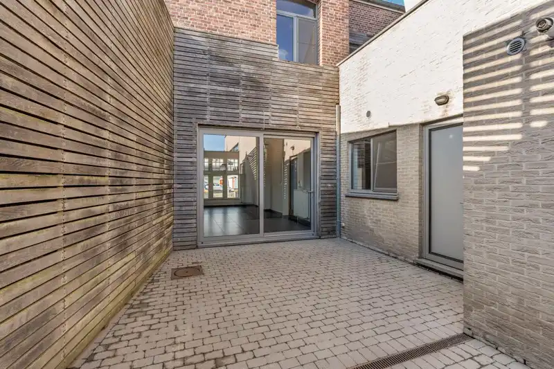 Gelijkvloers appartement met 2 slaapkamers, autostaanplaats en terras foto 16
