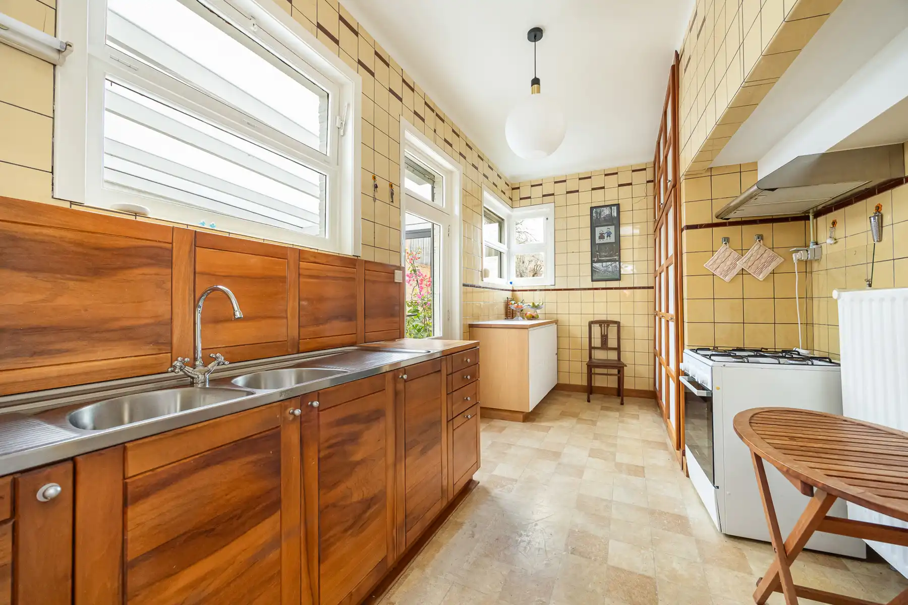 Karaktervolle woning (gevelbreedte 8m!) met tuin in het centrum van Turnhout foto 7