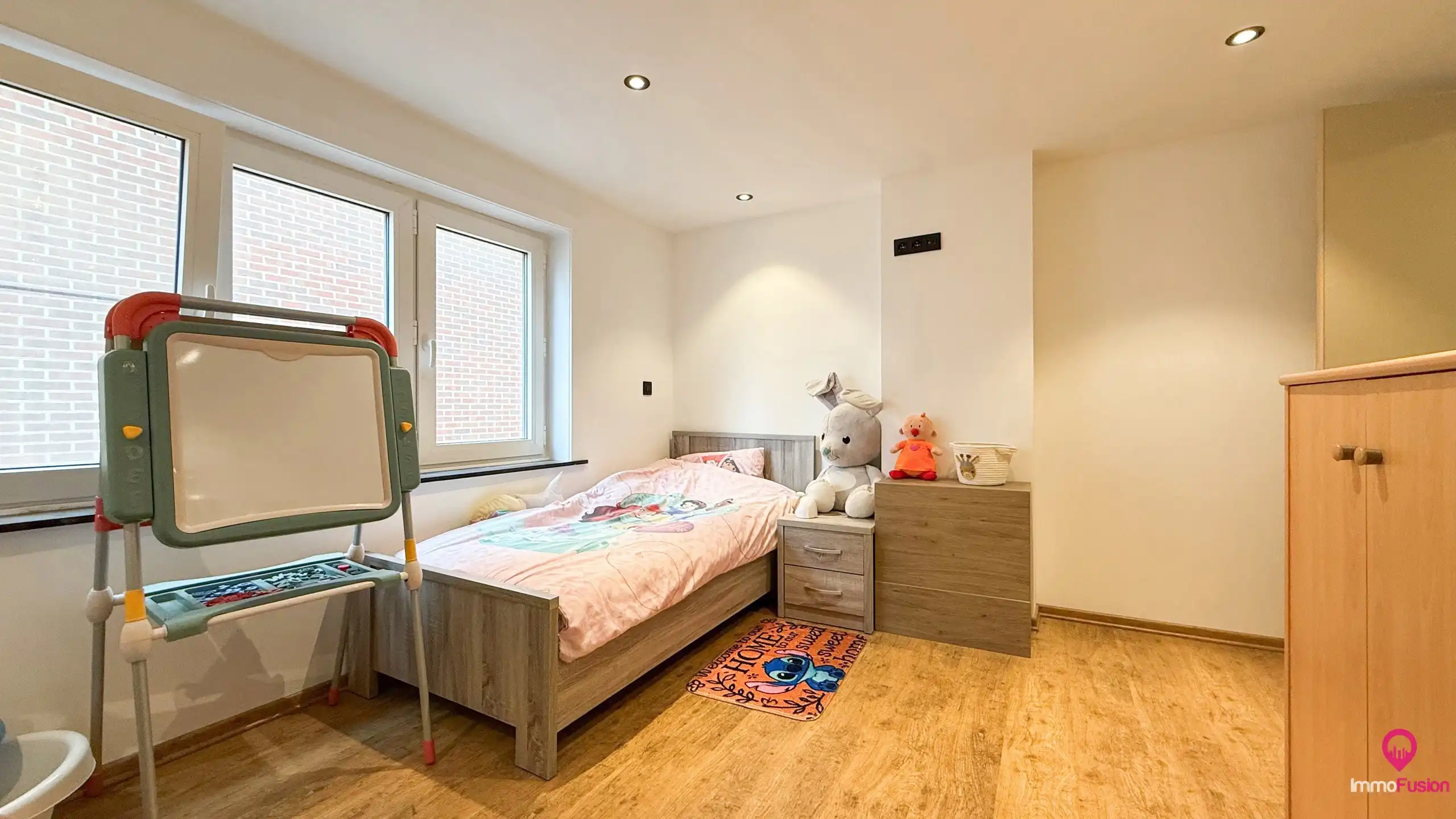 Gerenoveerde woning met veel ruimte en 6 slaapkamers! foto 26