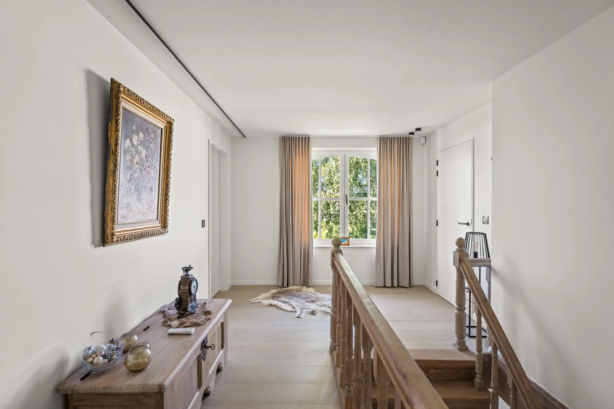 Luxueus gerenoveerde herenwoning  met loods op 2.137m² foto 14