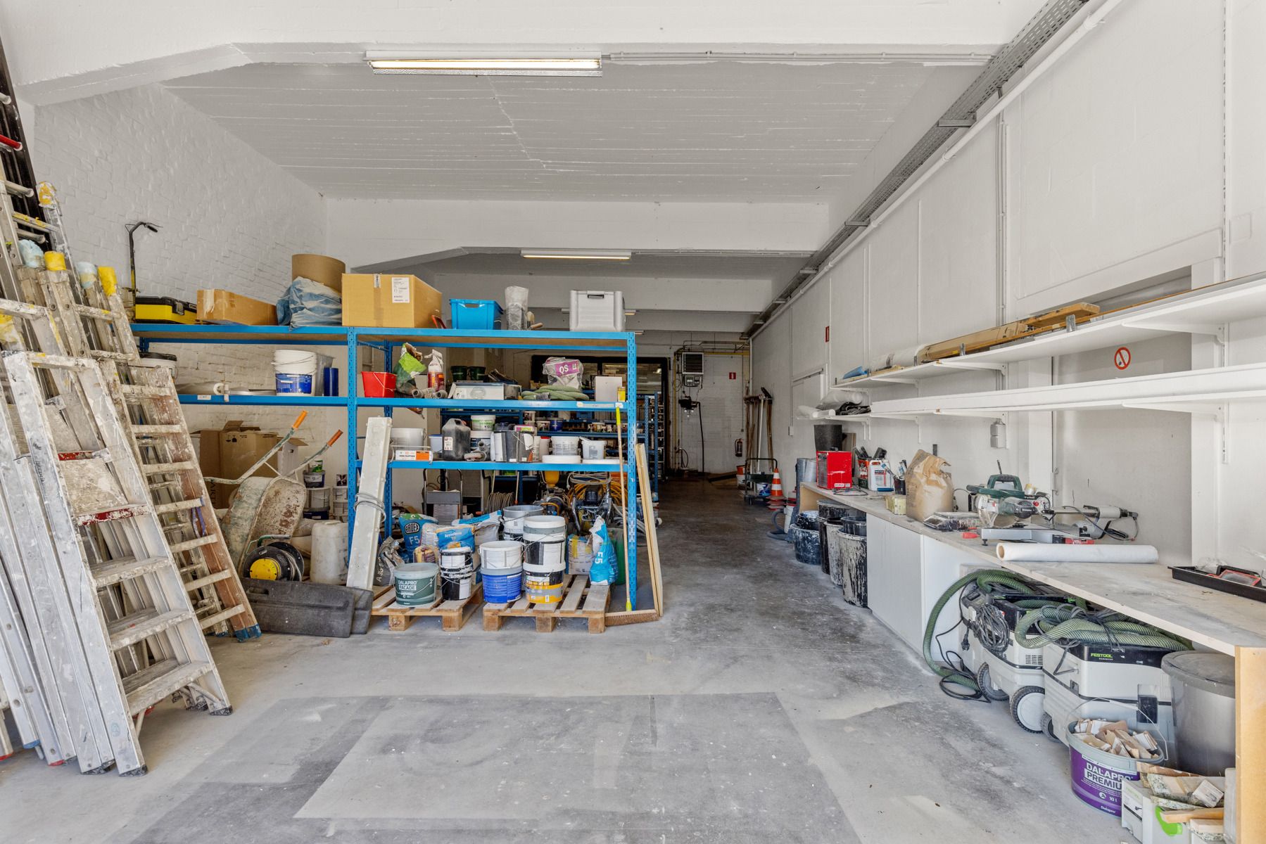 Unieke eigendom met ingericht kantoor, duplex en parking!  foto 11